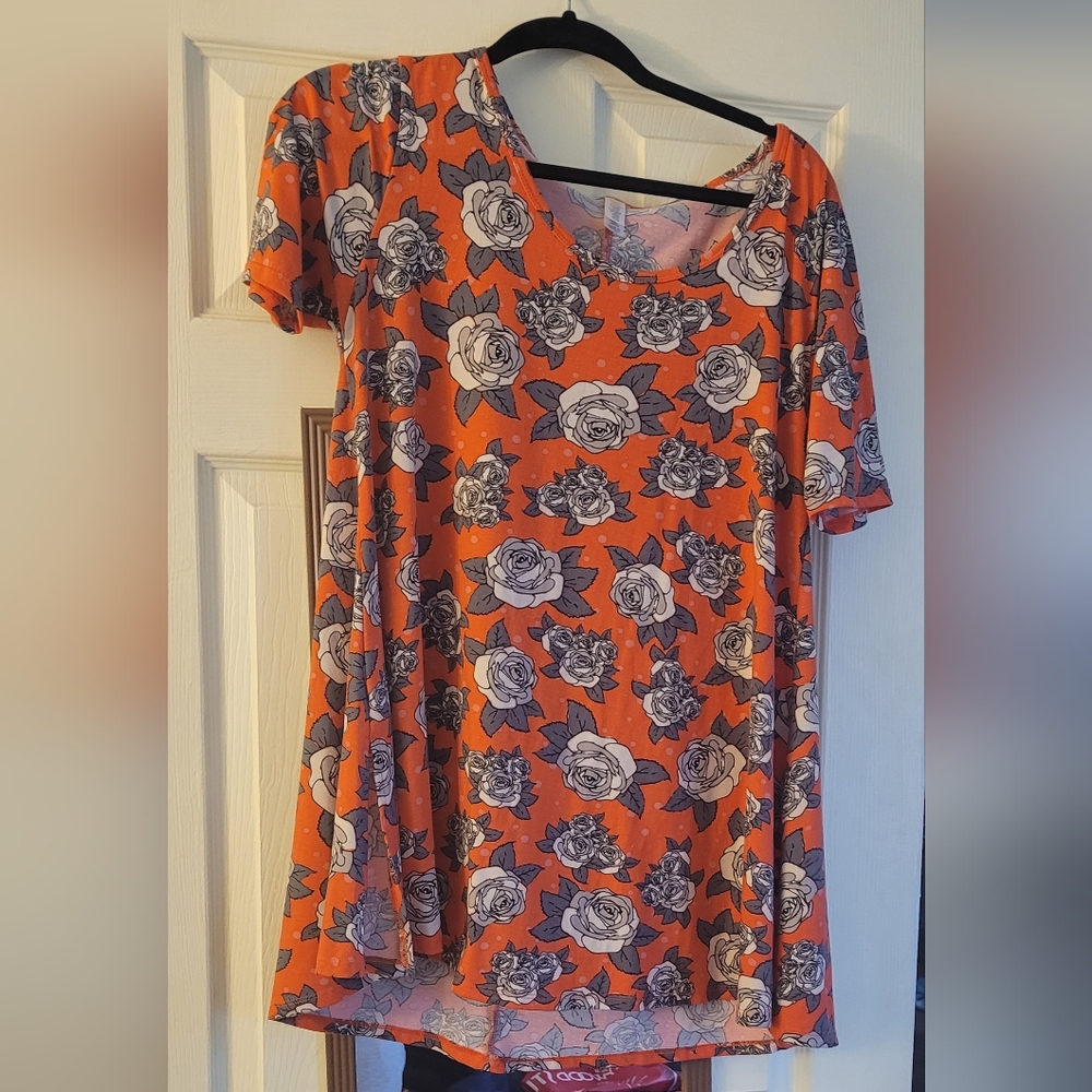 Lularoe perfect t